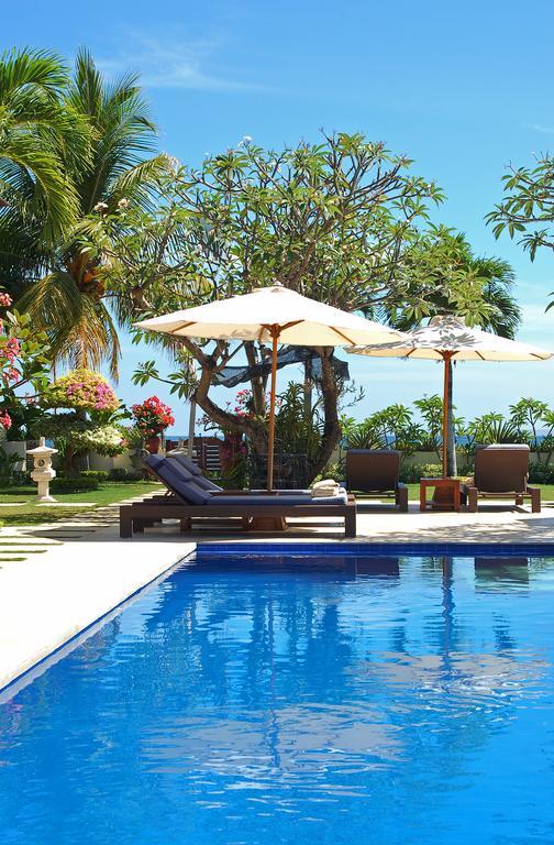 Frangipani Beach Hotel Lovina  Exterior photo